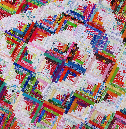 Colorful Log Cabin Quilt To Change The Mood Of Your Room