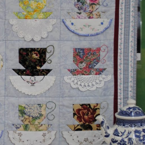 teacups-quilt-embellished-with-vintage-hankies-quilting-cubby