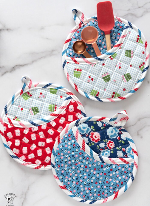 Sew Up These Easy Round Pot Holders Quilting Cubby