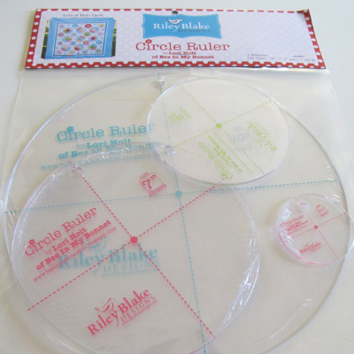 circle ruler to make Dresdens for placemats and hotplates