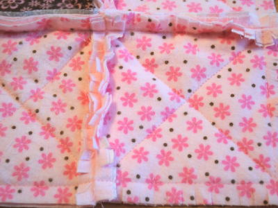 how to cut the edges of baby raggy quilt