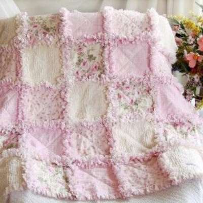 extra raggy quilt pastel pink and white