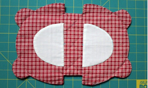 how to prepare the face on a teddy bear quilt bag