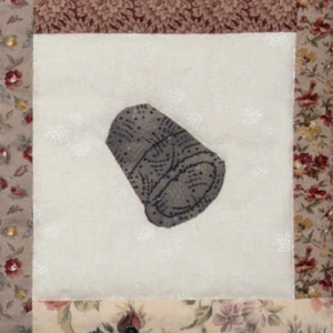 sewing room wall quilt thimble applique