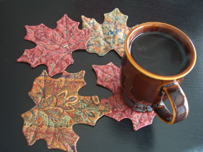 maple leaf mug rug quilted