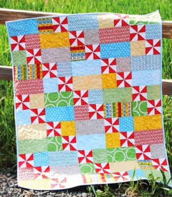 pinwheel quilt pattern Pez fabric