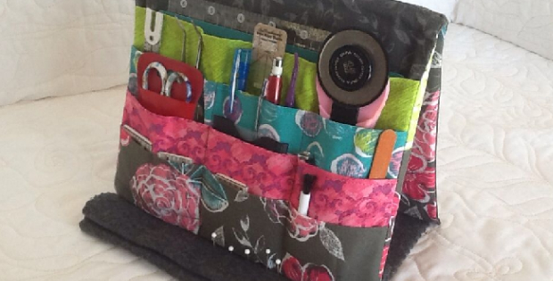 Sewing Organizer Folds Out And Becomes An Easel – Quilting Cubby