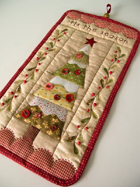 Christmas tree wall hanging patchwork pottery