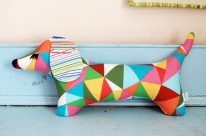 dachshund-made-with-colorific-fabric