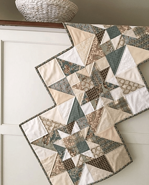 star quilt table runner