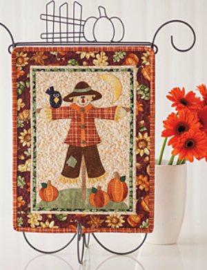 pick-of-the-patch-mini-wall-quilt-with-applique-scarecrow