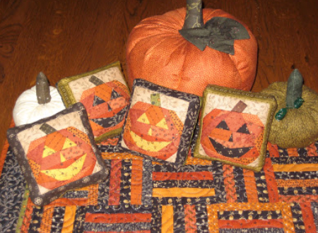 schnibbles-tuffets-pumpkin-pin-cushions-jack-o-lanterns