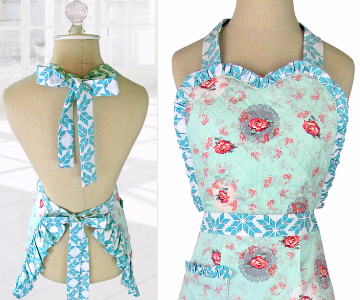heart-oven-mitts-and-matching-apron-with-quilted-bib