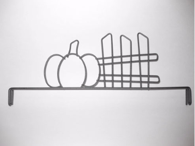 pumpkin-and-fence-header-for-mini-quilt-stand