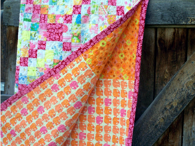 scrappy-trip-around-the-world-quilt-pattern-with-vintage-fabric-backing