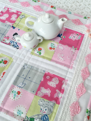 quilted-table-mat-starwberry-biscuit