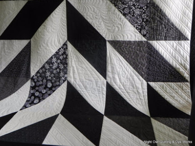 half-square-triangles-black-and-white-star-quilt