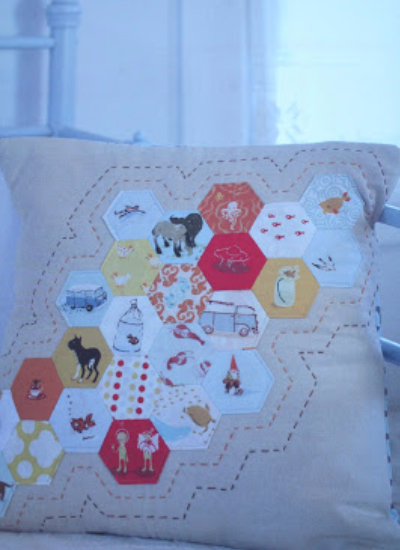 Hexie throw pillow Pretty In patchwork