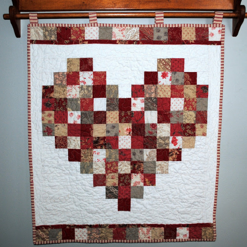 Valentine Wall quilt French General charm pack