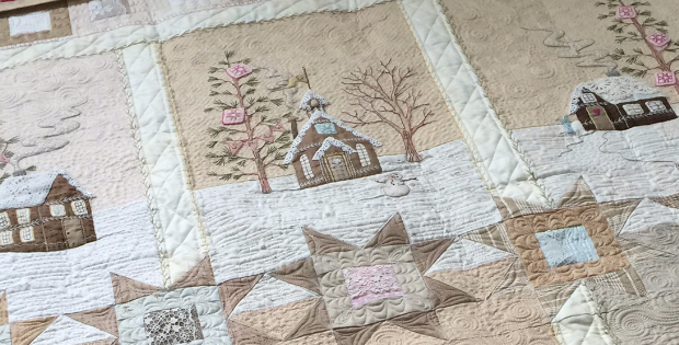 Lace Cabins Quilt pattern Crabapple