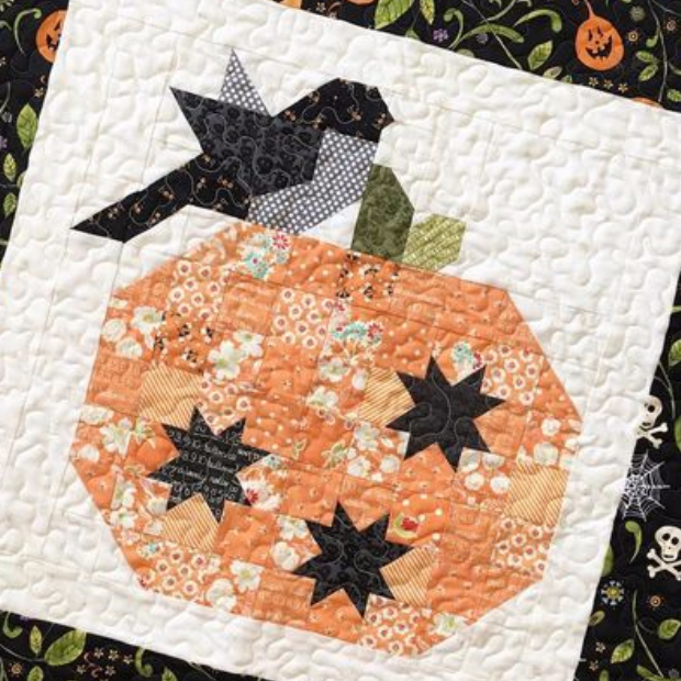 Pumpkin Season Mini Quilt For Fall Celebrations – Quilting Cubby