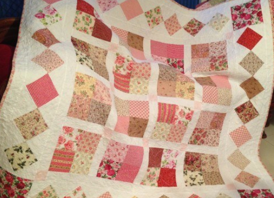 floral fabric modern vintage quilt with border