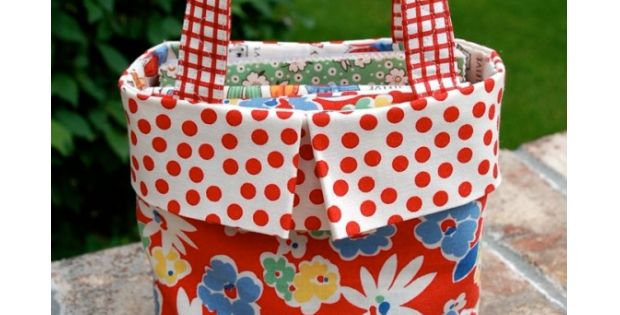 Fat Quarter Gift Bag Pretty In Polka Dots And Packed With Sewing ...