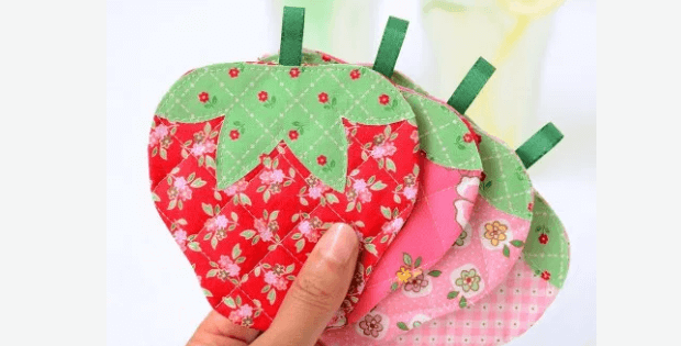how to make strawberry coasters