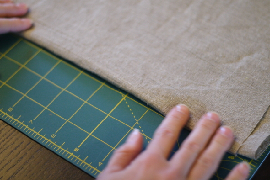 how to line up fabric correctly to square up