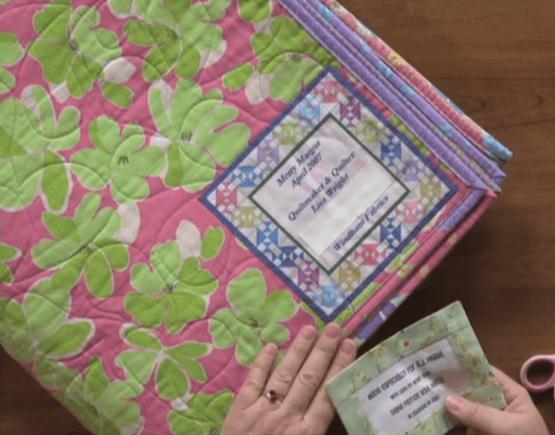 how to make fabric quilt labels