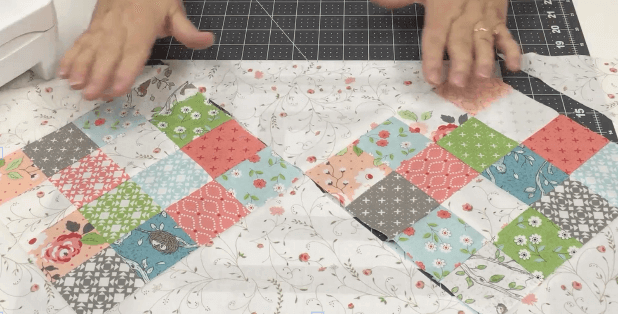 How to prevent wavy edges on your table runner pattern