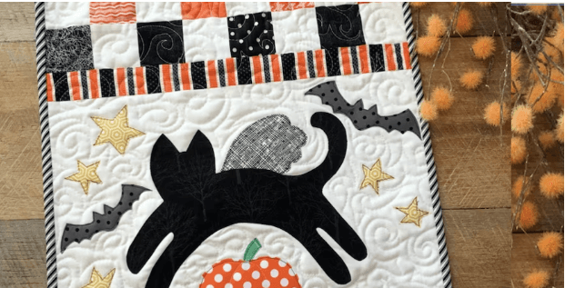 halloween kitty mini quilt pattern