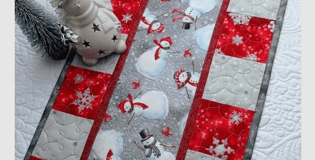 Charm Square table runner Holiday Snowman