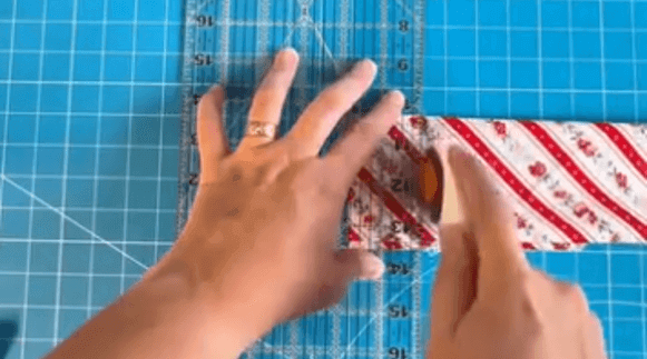 How to cut 5 yards of bias binding from a fat quarter