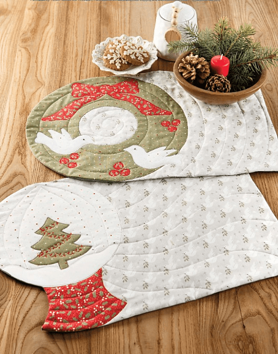 Snow Globe and Wreath Place Mats quilt pattern