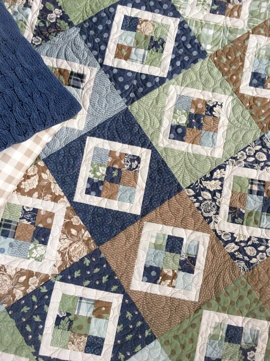Fat quarter quilt pattern with nine patch quilt blocks