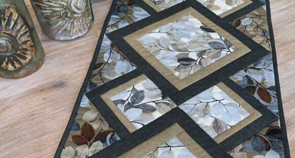 Table runner pattern for all seasons