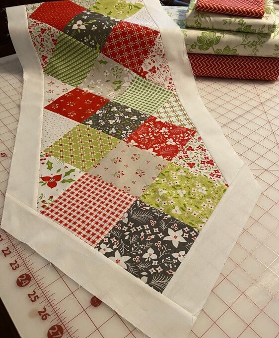 charm pack table runner pattern
