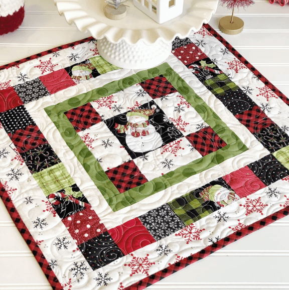 Simply Merry table topper
